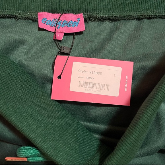 EDIKTED Viola Velour Mini Skirt - Picture 5 of 6